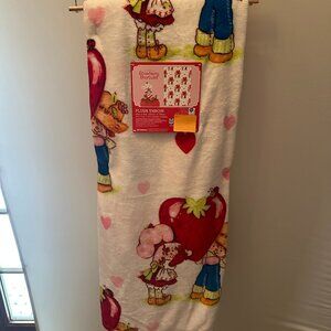Strawberry Shortcake Valentine's Day Throw Blanket 50”x70” w/Huckleberry Pie NWT